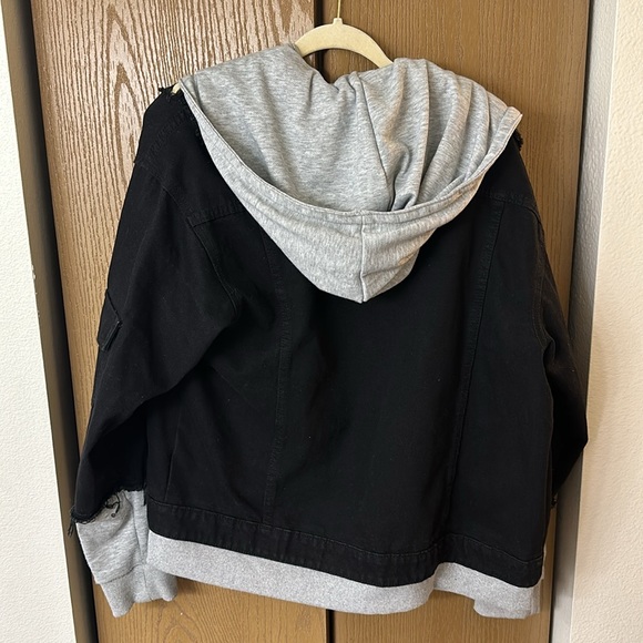 Distressed denim jacket - Picture 2 of 5